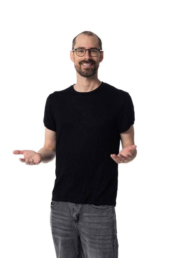 Cédric Vonlanthen with open arms